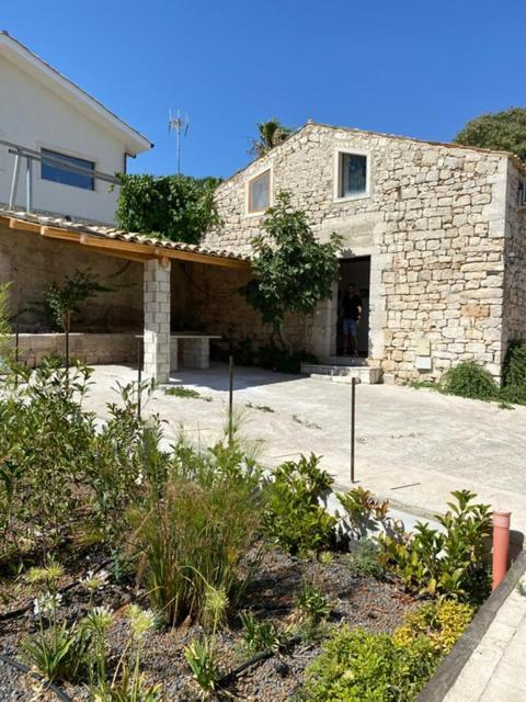 B&B Etico La Casa Di Toti 莫迪卡 外观 照片